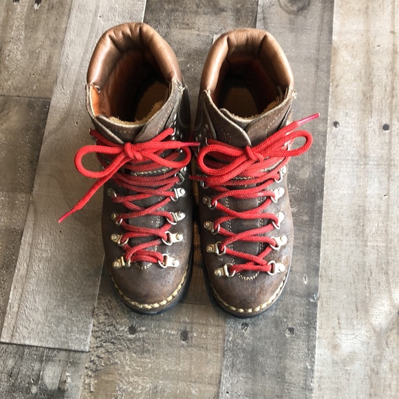 Vintage Raichle hiking boots - Picture 4 of 14